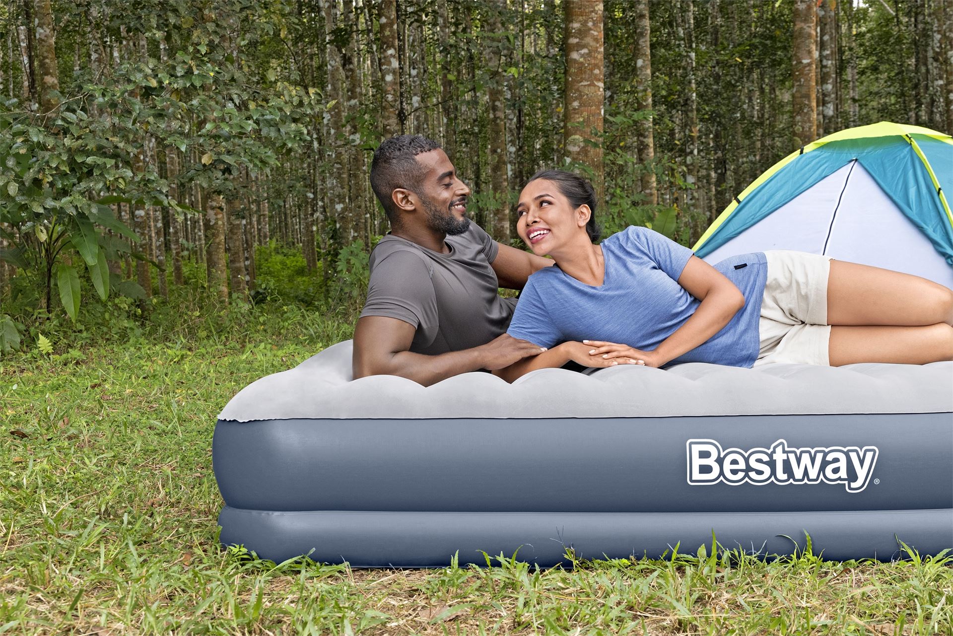 BESTWAY Airbed Queen Built-In DC Pump 2.03x1.52x36cm, Φουσκωτό Στρώμα Ύπνου Διπλό με Εσωτερική Τρόμπα, 6716T