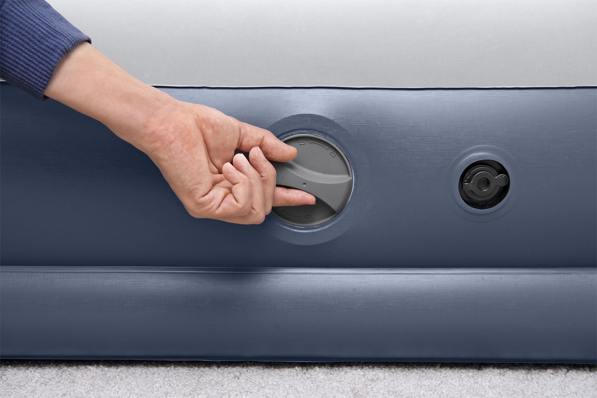 BESTWAY Airbed Queen Built-In DC Pump 2.03x1.52x36cm, Φουσκωτό Στρώμα Ύπνου Διπλό με Εσωτερική Τρόμπα, 6716T